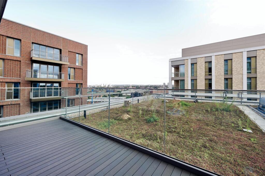 Apartment in London - View 3