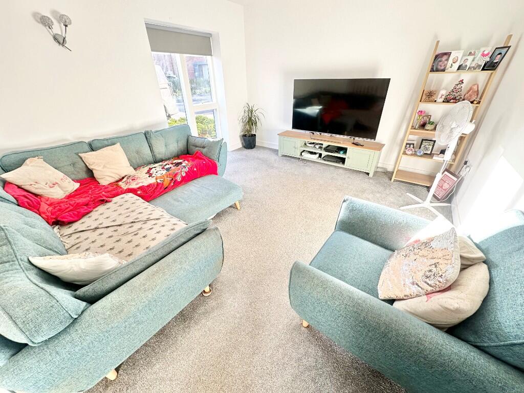 Firenza Avenue, Rossmore photo 3
