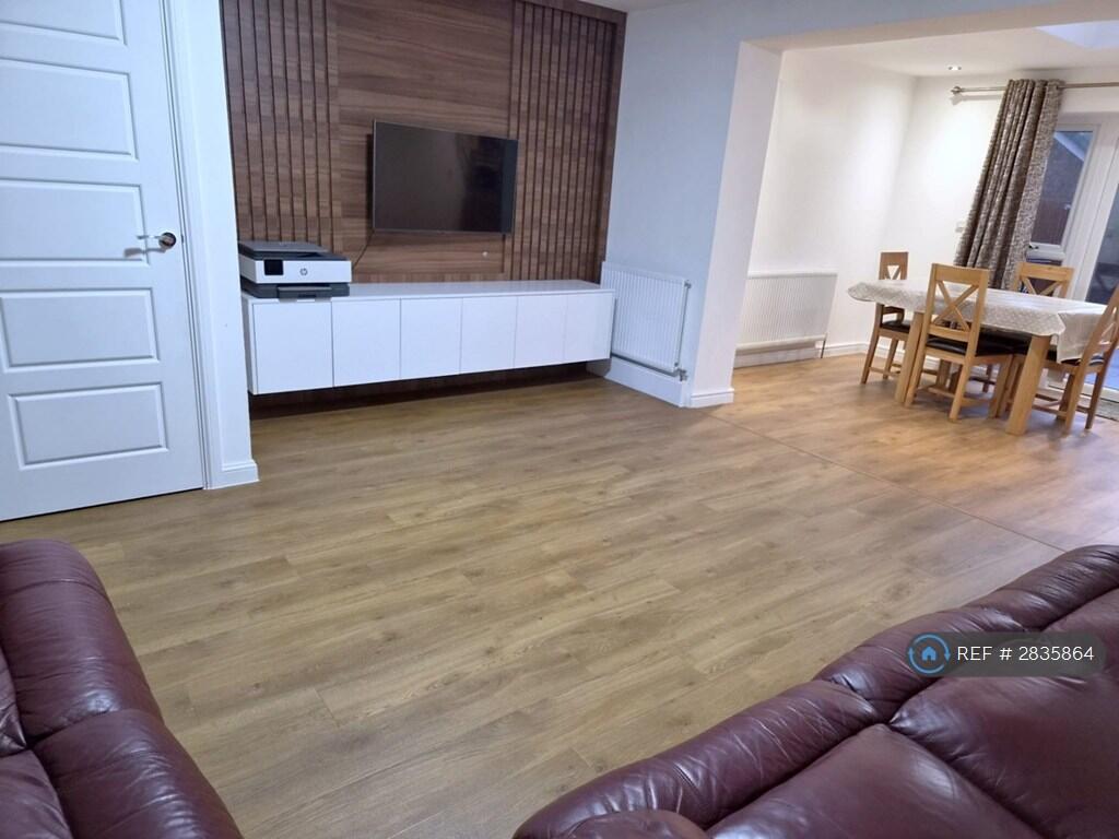 House in Reading - View 3