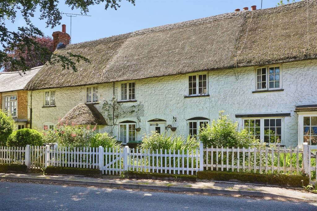 Main image of property: Butts Knapp, Shaftesbury