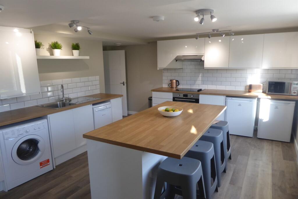 Main image of property: University Boulevard, Beeston, NG9 2GJ