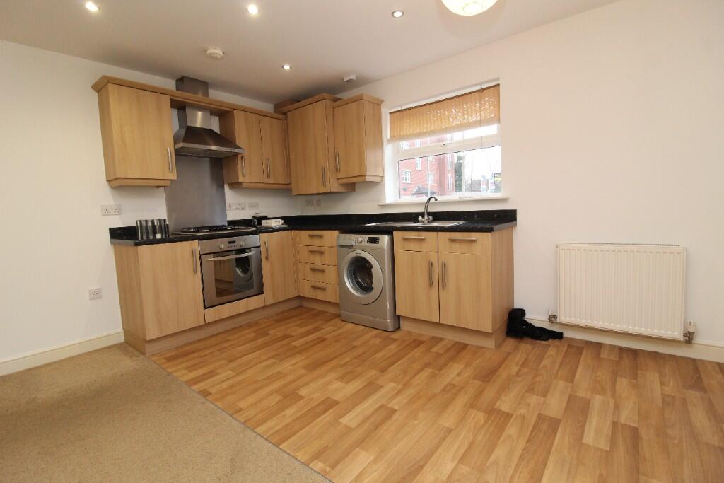 Apartment in Kingston upon Hull, Bransholme - View 2