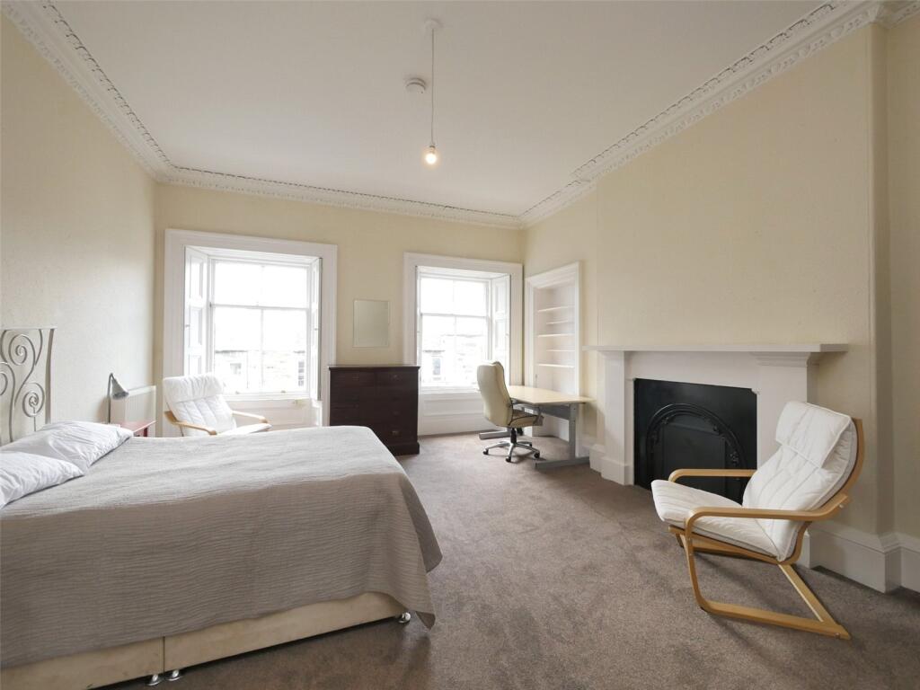 5 bedroom flat for rent