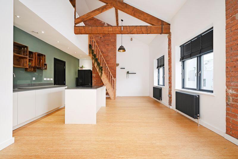 Apartment in Sheffield, South Yorkshire - More