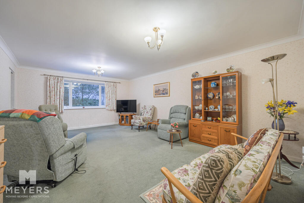 New Road, Ferndown, BH22 8 photo 3