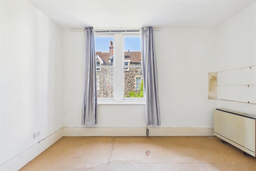 Apartment in Bristol - View 4