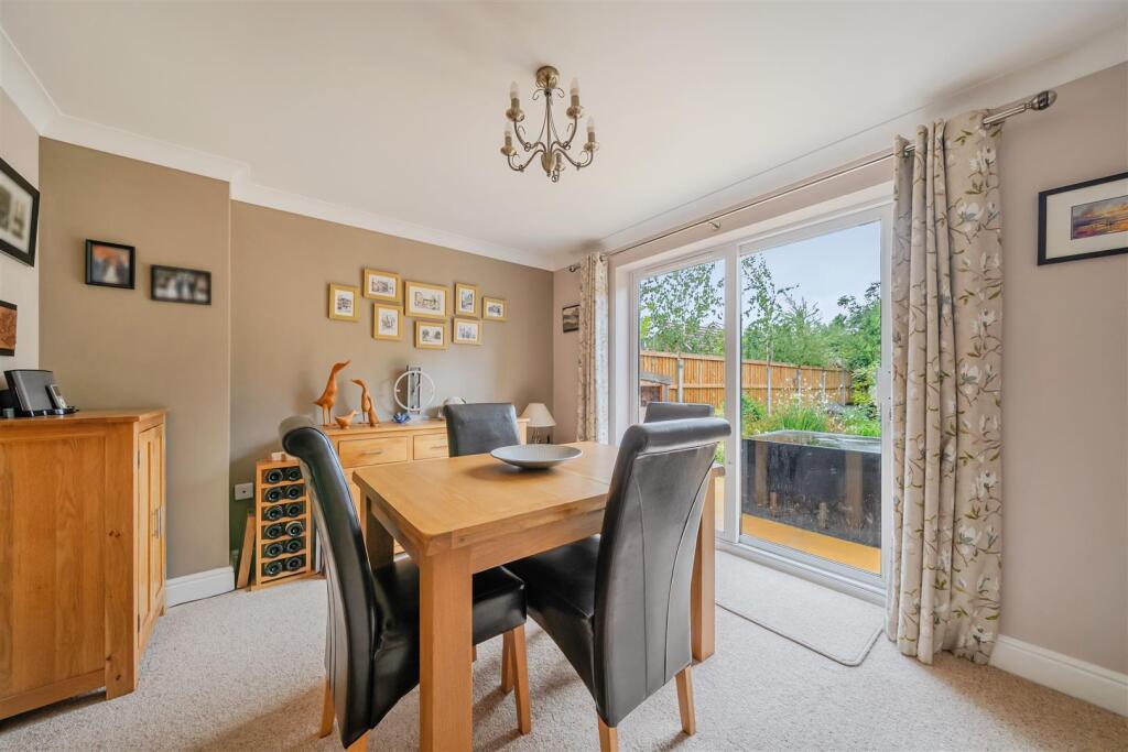 6 Pool Meadow Close, Bomere Heath, Shrewsbury, SY4 3NY photo 4
