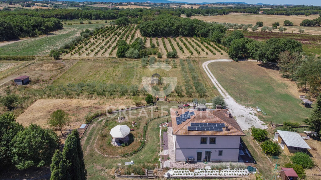 Main image of property: Umbria, Perugia, Castiglione del Lago