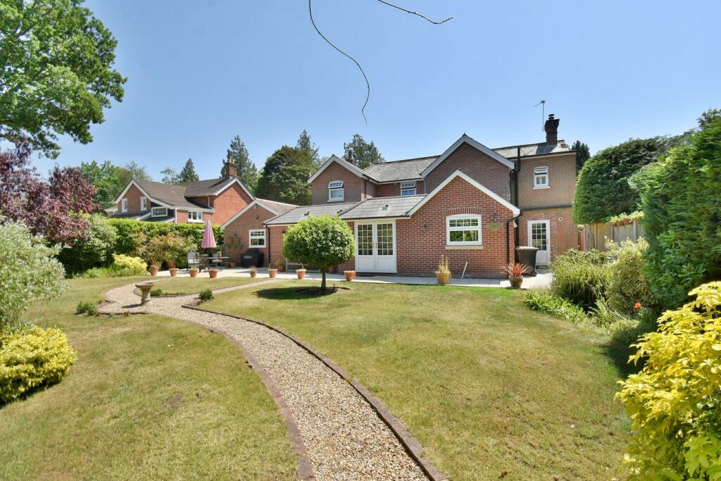 House in Bournemouth, West Moors - View 2