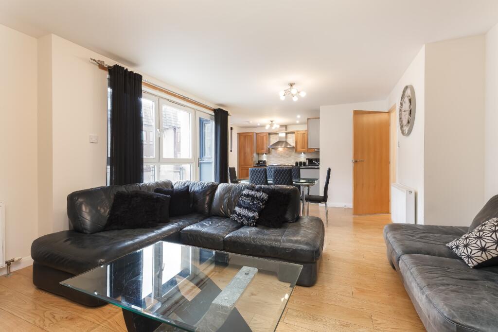 Apartment in Edinburgh, Lauriston, Tollcross - View 2