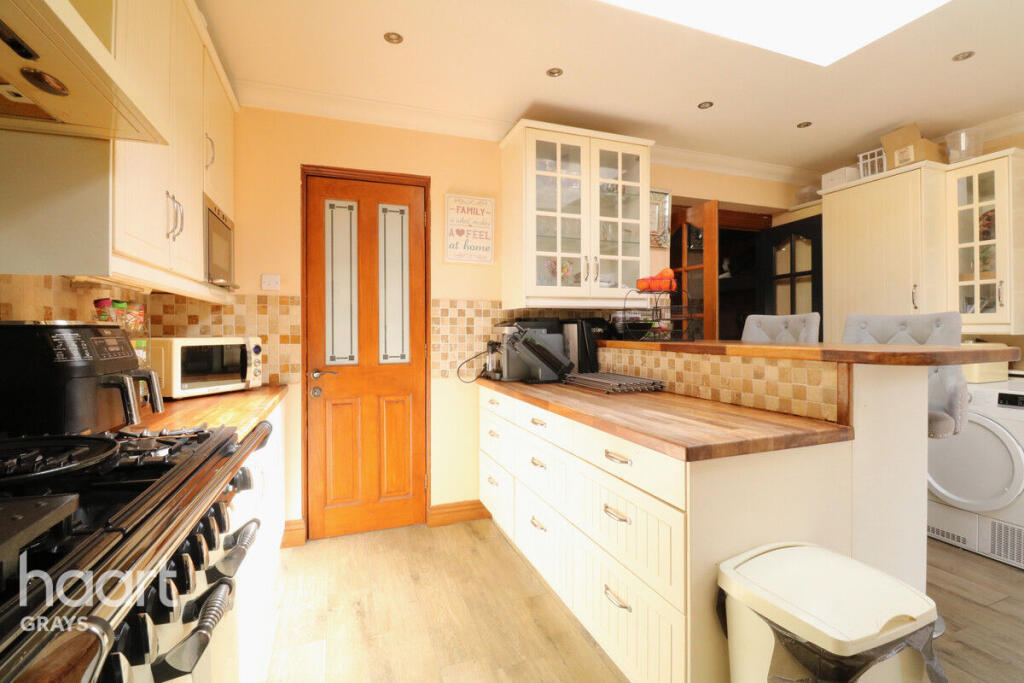 House in Grays, Little Thurrock - View 5