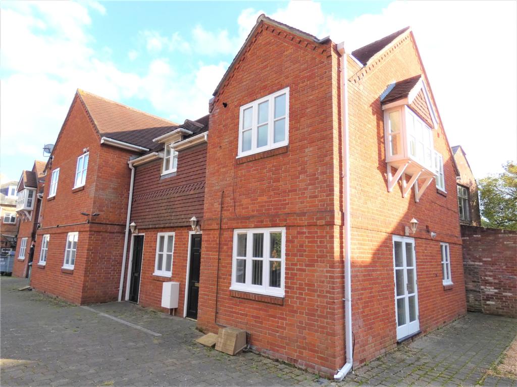 Main image of property: Consort Court, High Street, Fareham, Hampshire, PO16