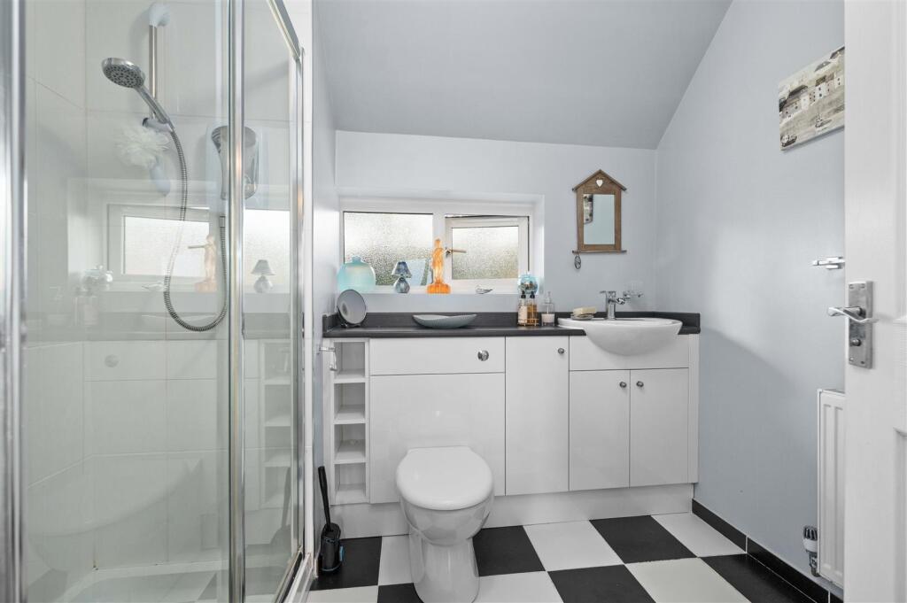 Additional image 12 of Yew Tree Gardens, Henley-In-Arden