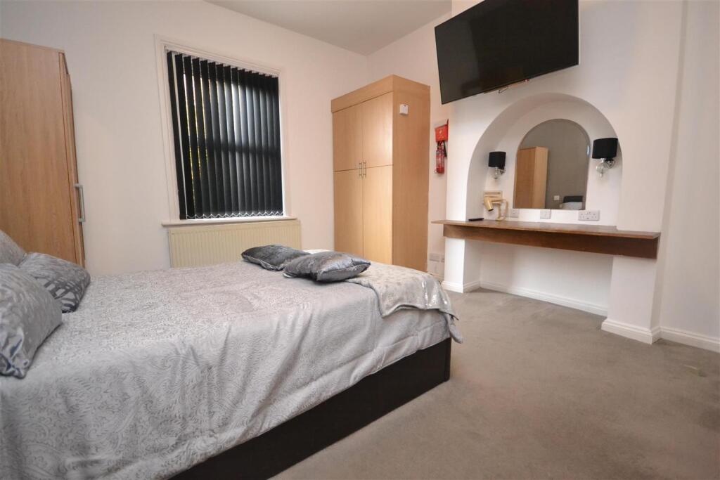 Main image of property: London Road, Reading