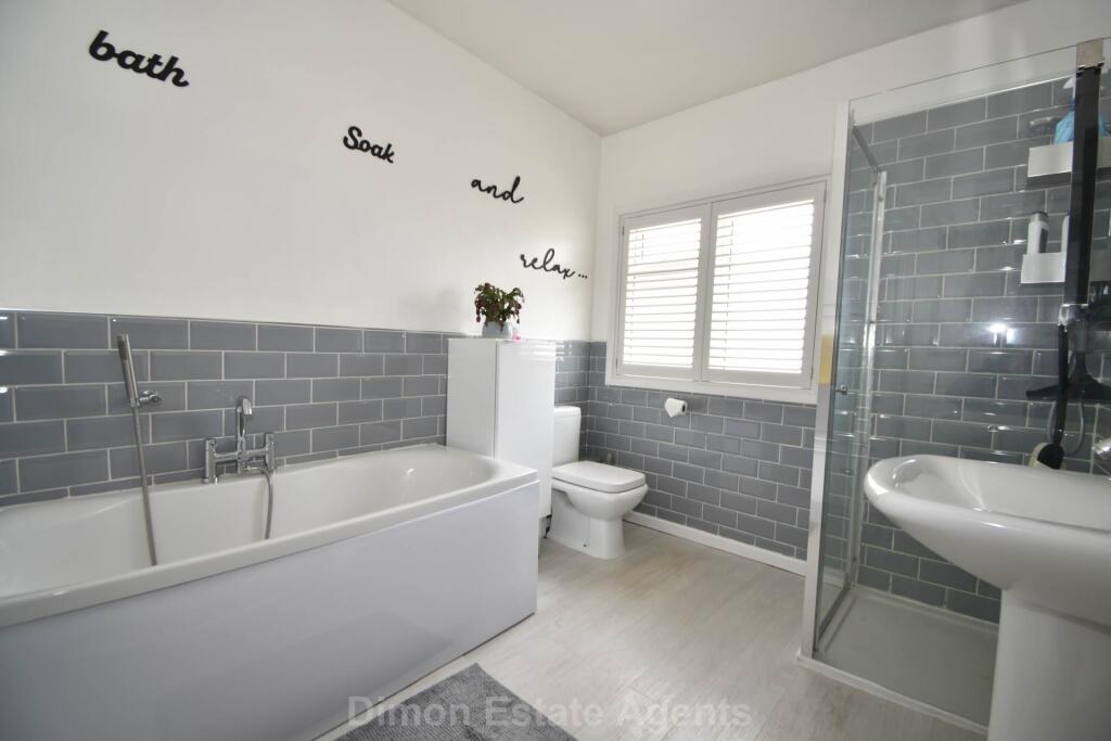 Avenue Road, Gosport photo 4