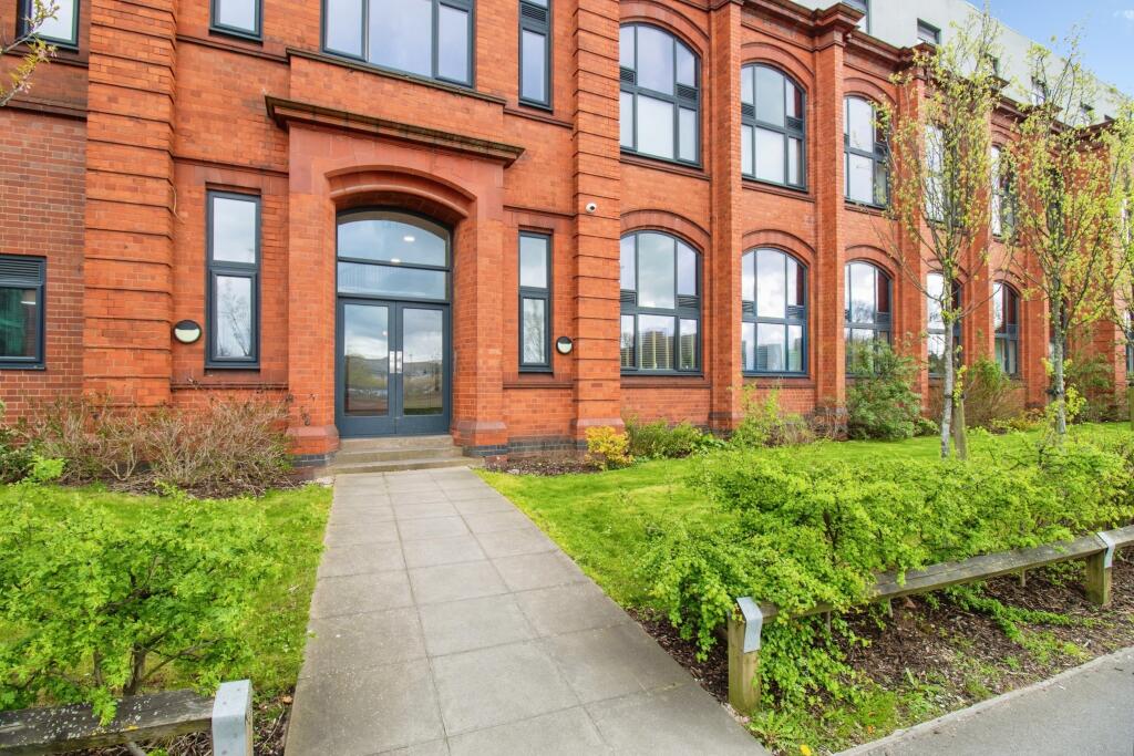 Main image of property: 256 Foleshill Road, Coventry, CV6