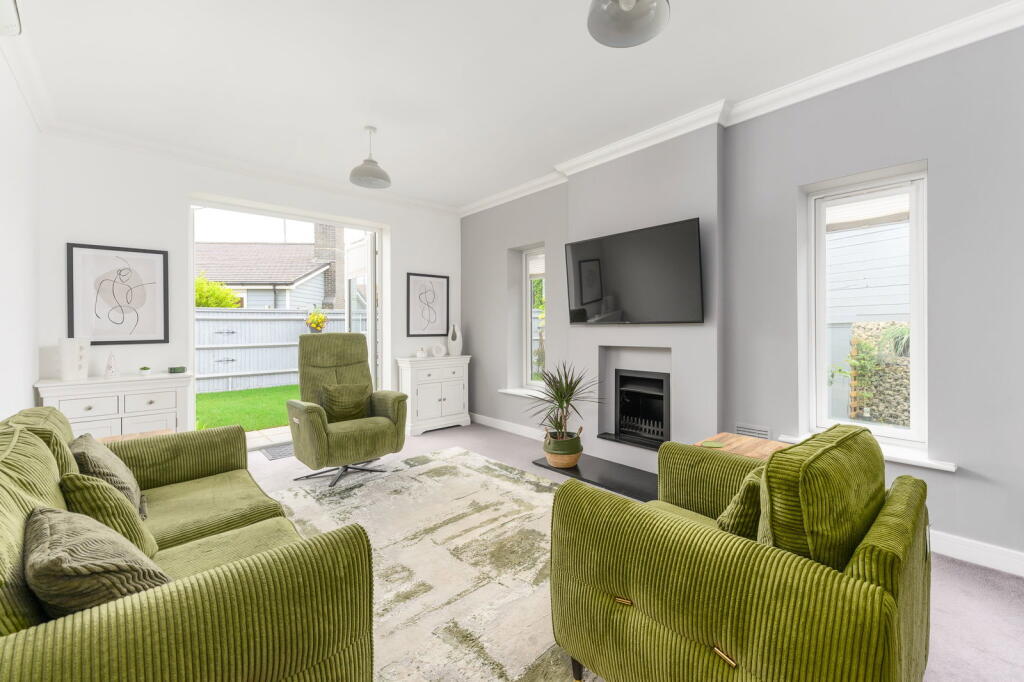 Main image of property: Castor Park, Allington, Maidstone, ME16 0YE