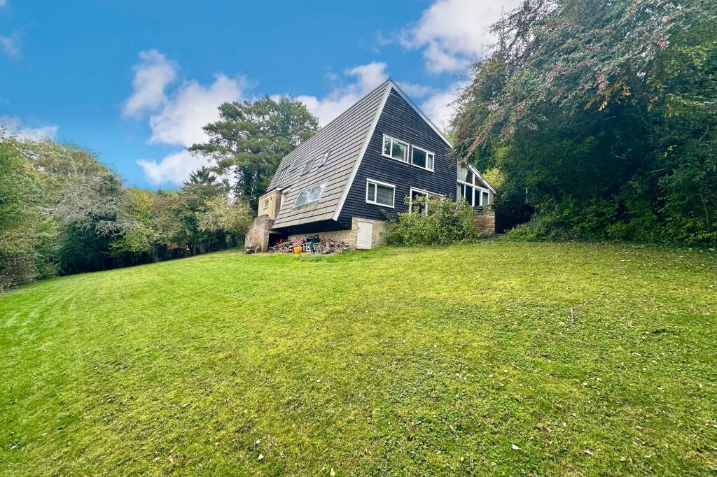 Main image of property: Hampden Hill, Beaconsfield, HP9