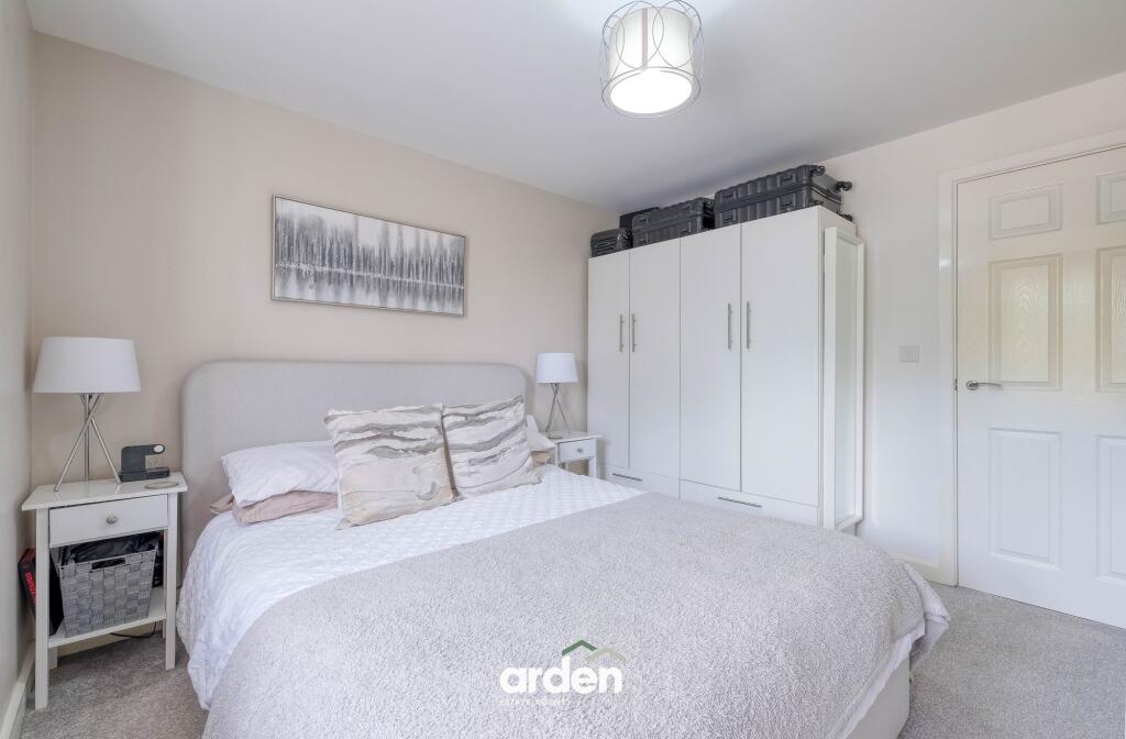Apartment in Solihull, Cheswick Green - View 5