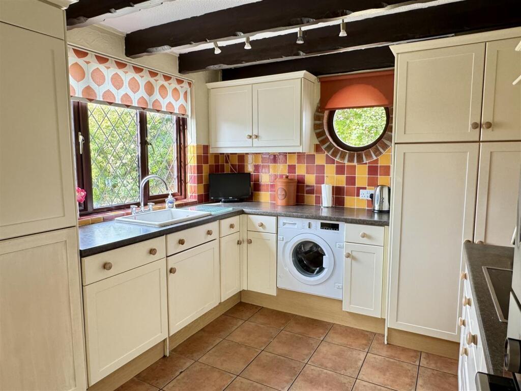 House in St Austell, Boscoppa - View 5