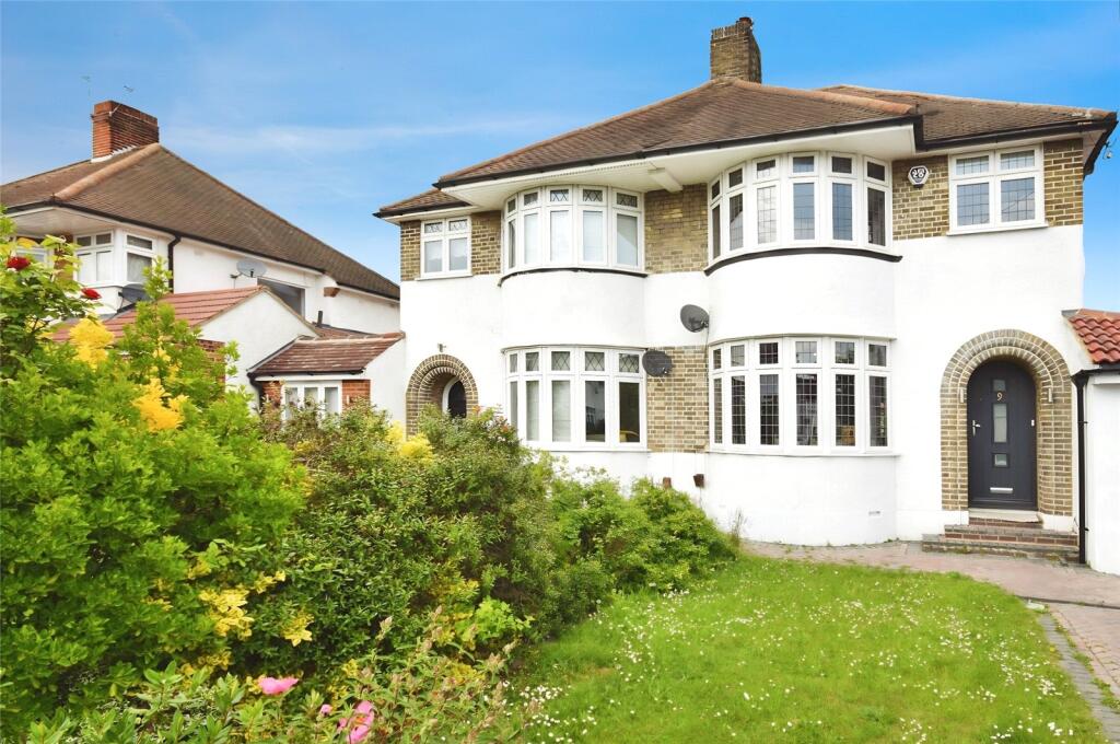 Main image of property: Molescroft, London