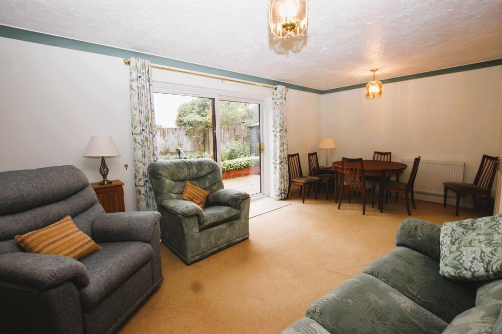 House in Pamphill, East End, Corfe Mullen - View 3
