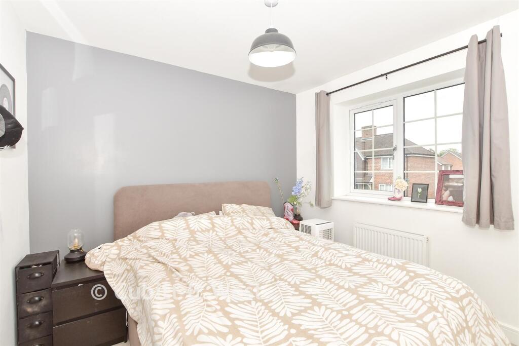 House in Lewes, Wivelsfield - More
