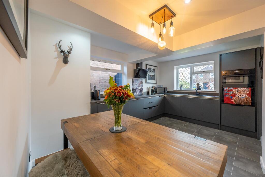 House in East Staffordshire, Marchington - View 2