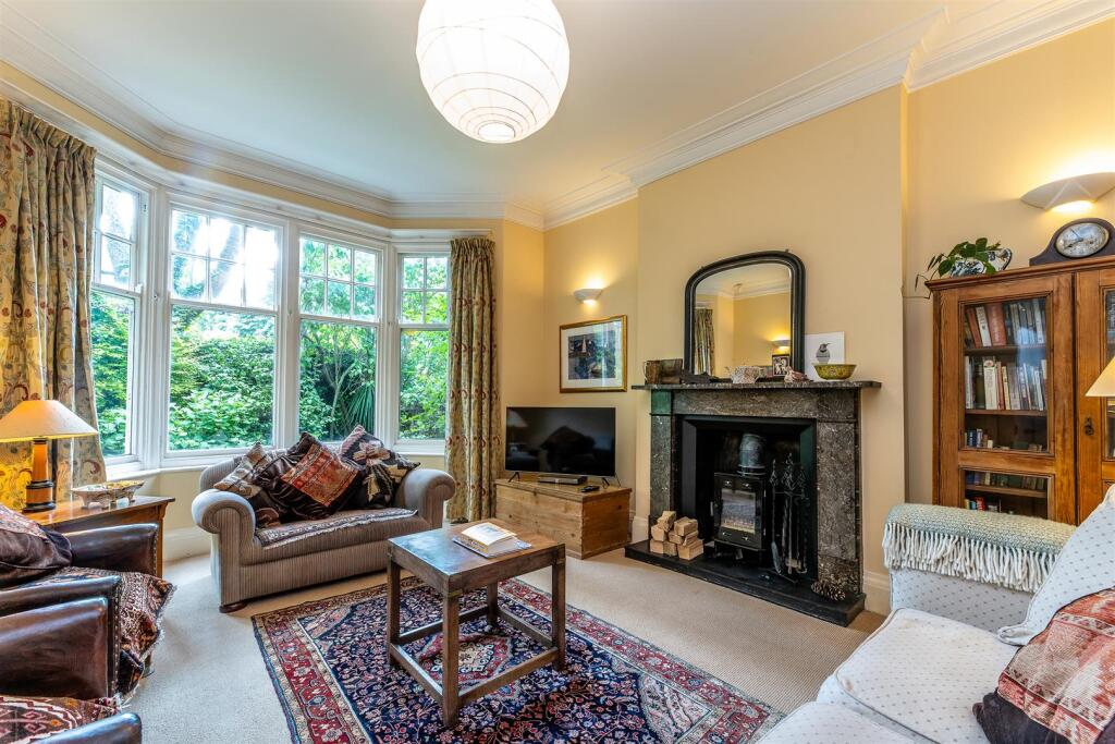 House in Nottingham, Nottinghamshire - View 2