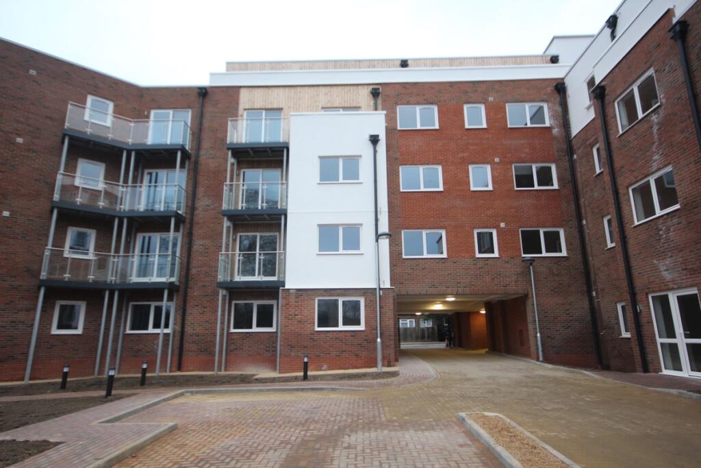 Main image of property: Dudley Street Luton LU2