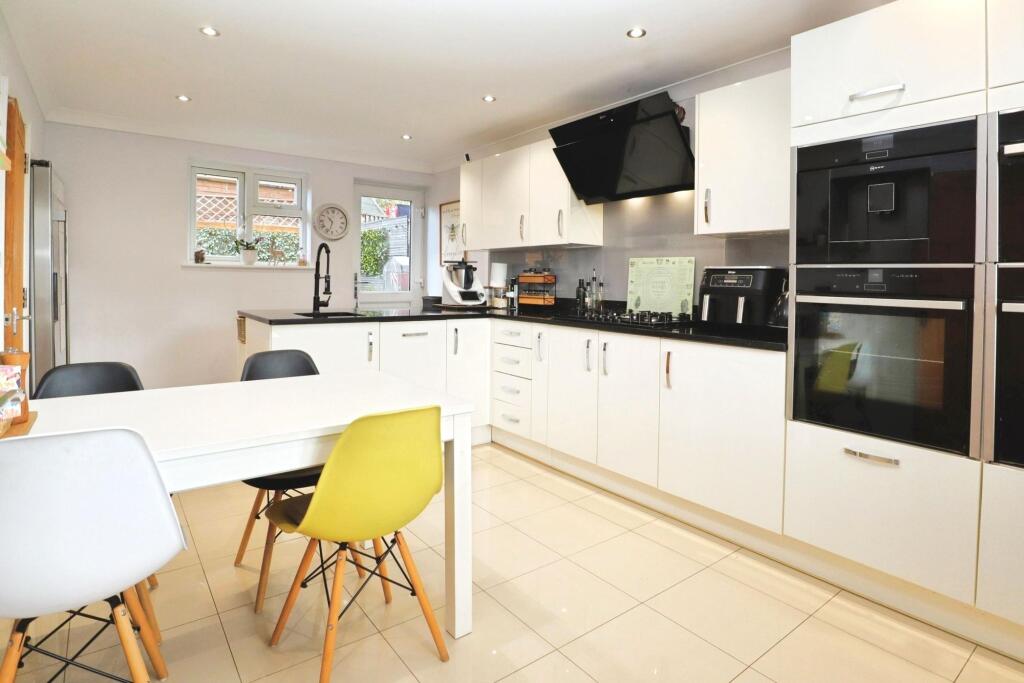 House in Milton Keynes - View 4