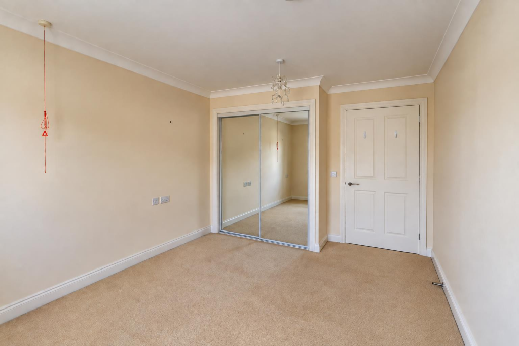 House in Milbourne, Burton Hill, St. Paul Malmesbury Without - View 5
