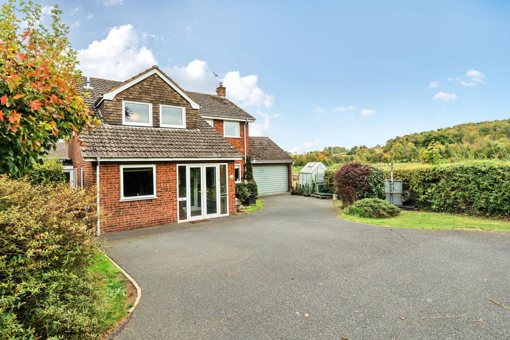 Main image of property: Don Close, Oakham, LE15 6JS