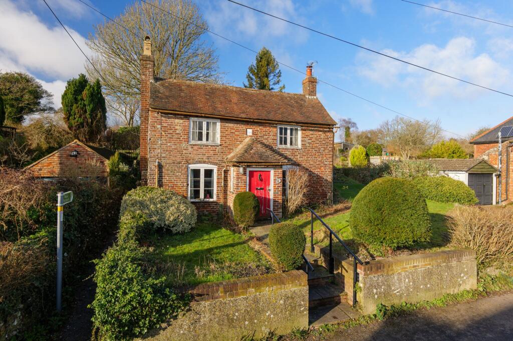 Main image of property: The Row, Elham, CT4