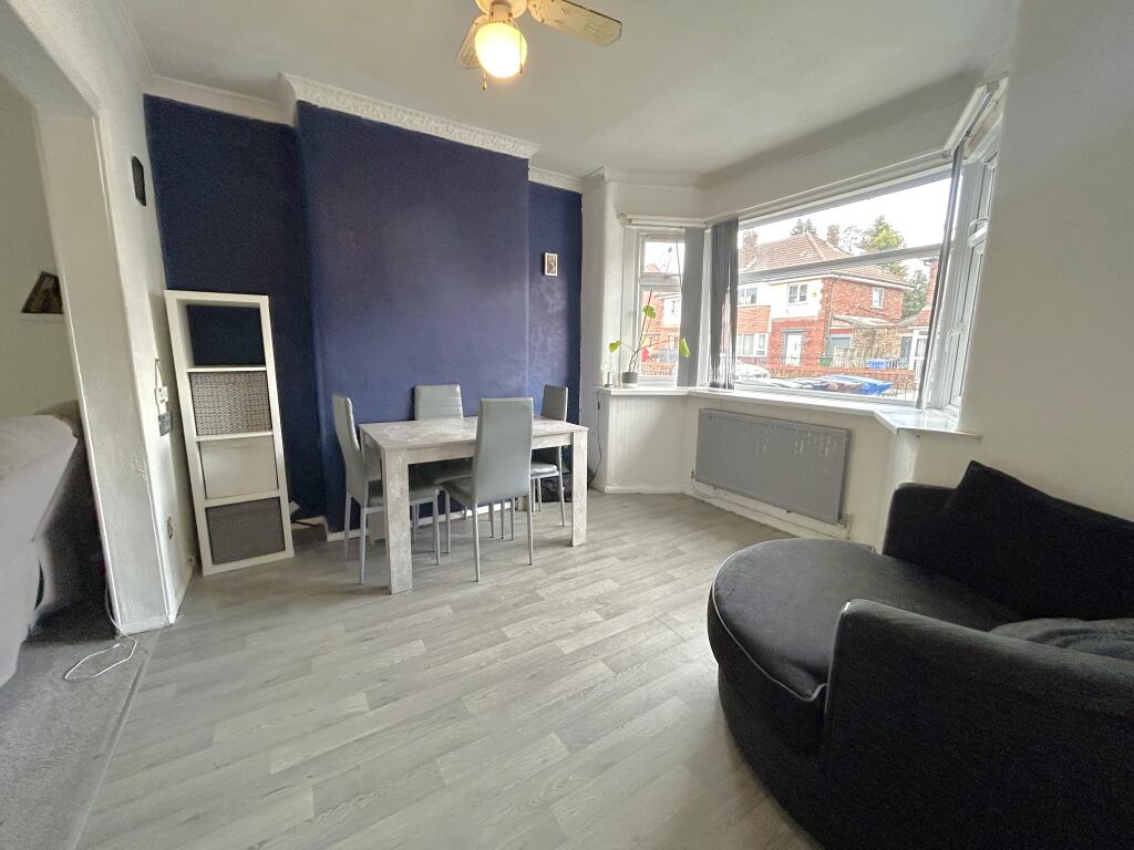 Astbury Crescent, Adswood photo 4