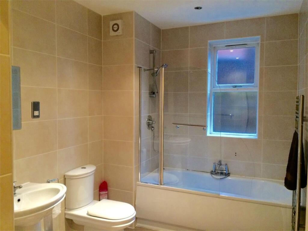 Apartment in Liverpool - More