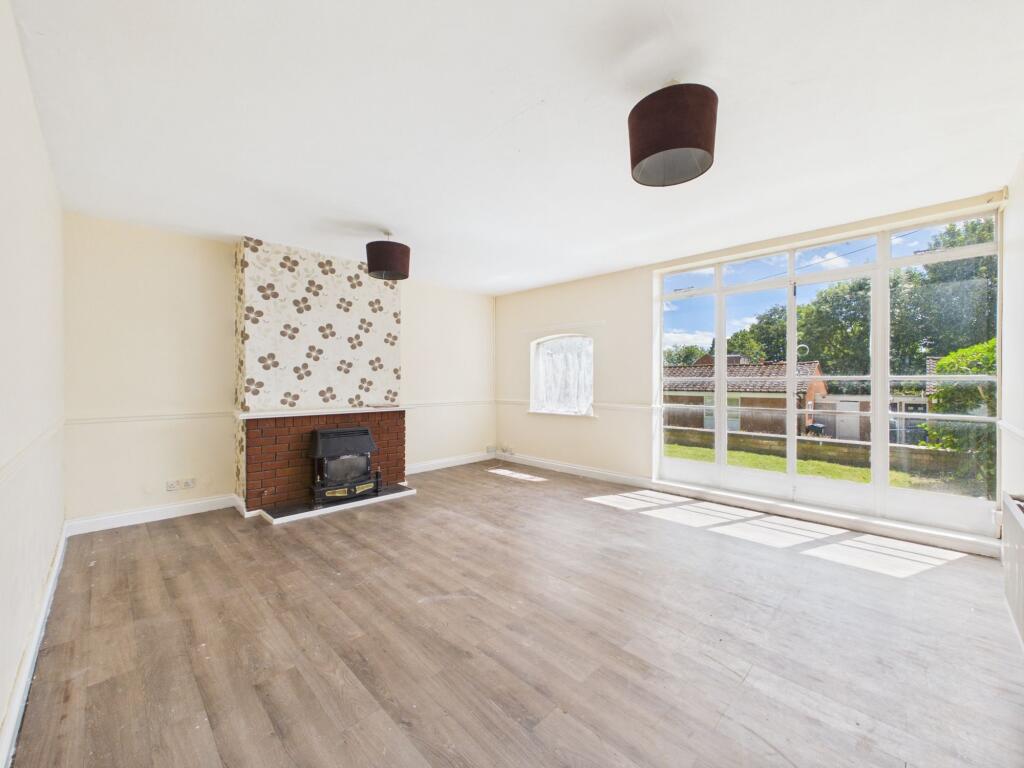 Apartment in Birmingham, West Midlands - View 2