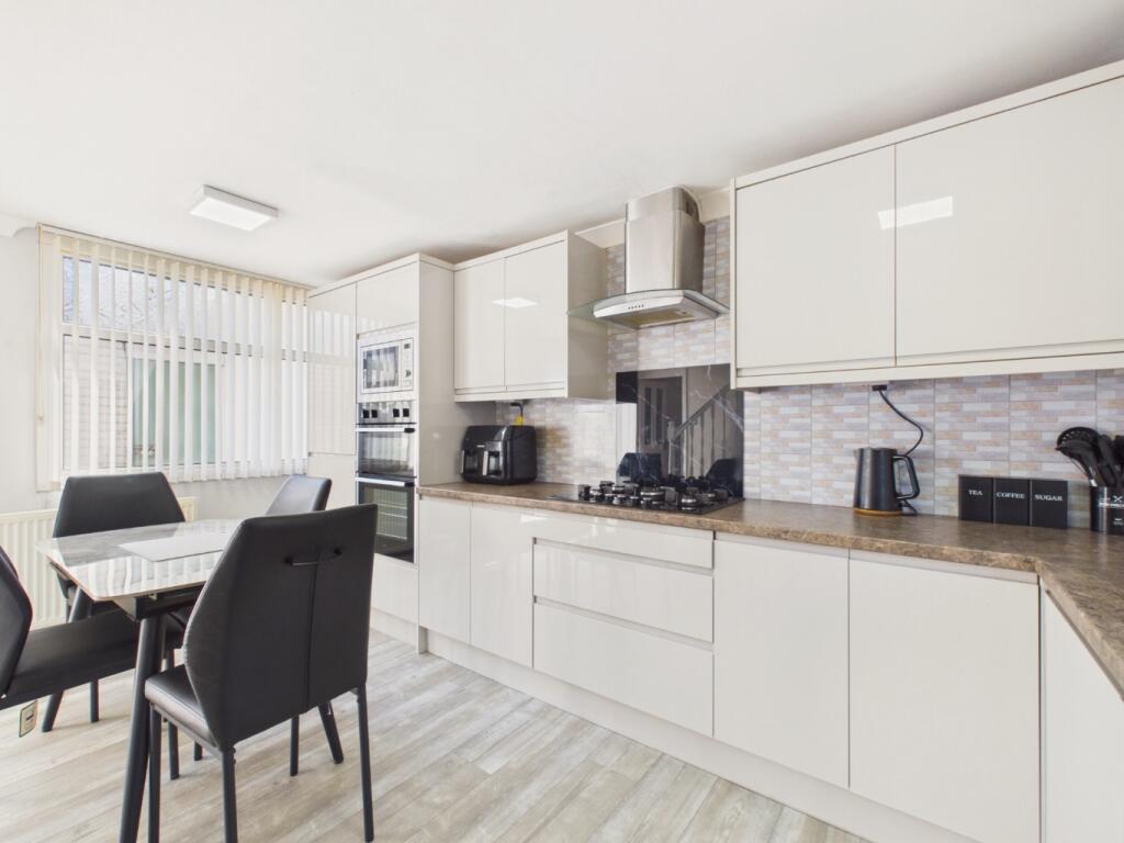 House in Kingston upon Hull, Bransholme - More
