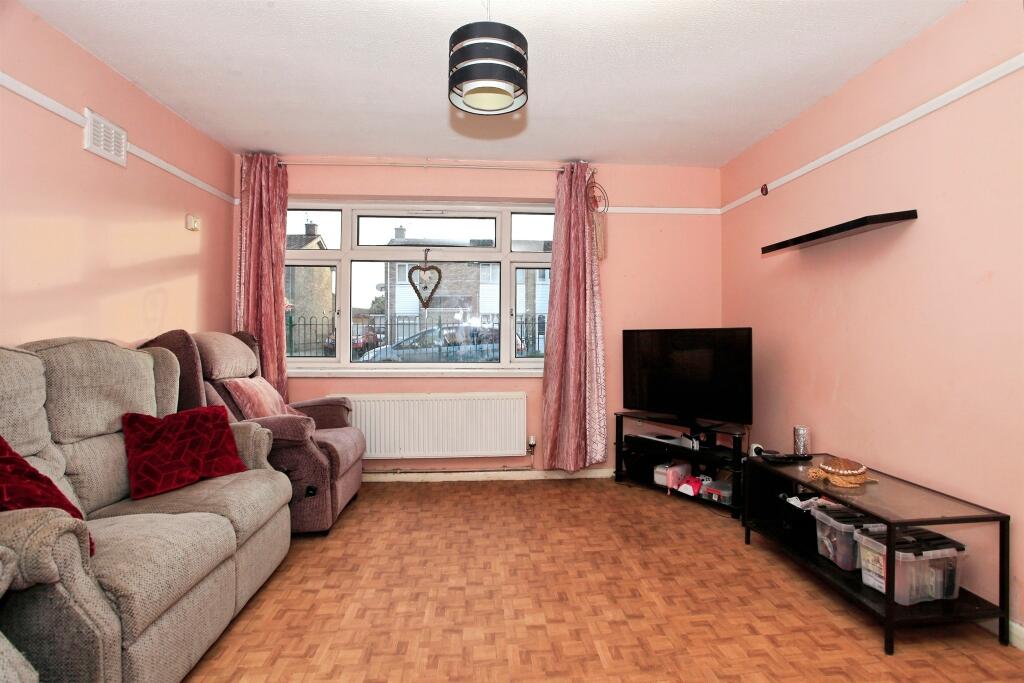 Holmes Way, Peterborough photo 2