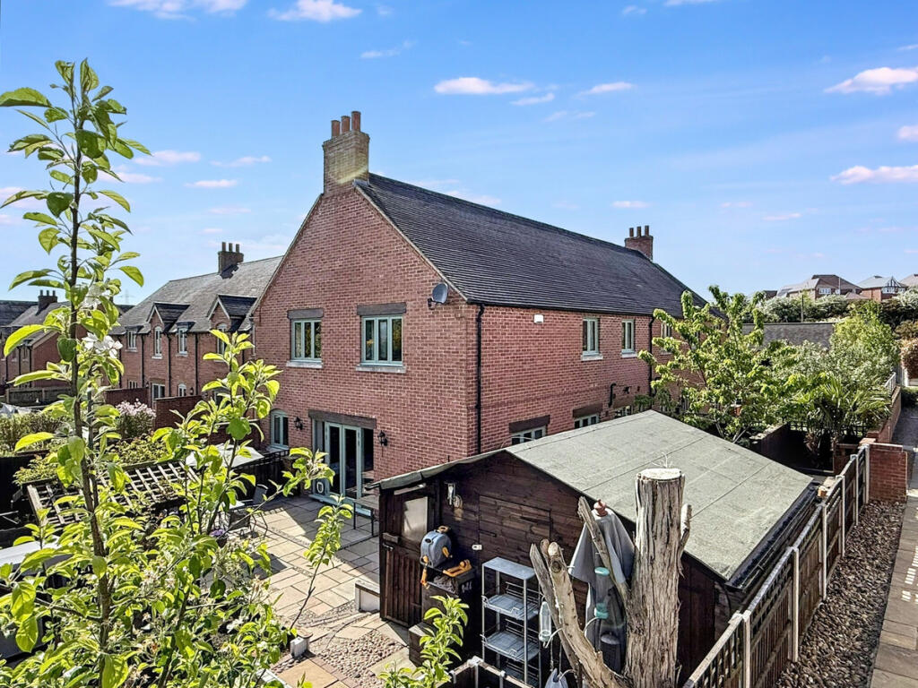 4-bed house on The Priory, Stafford, ST18, £400,000