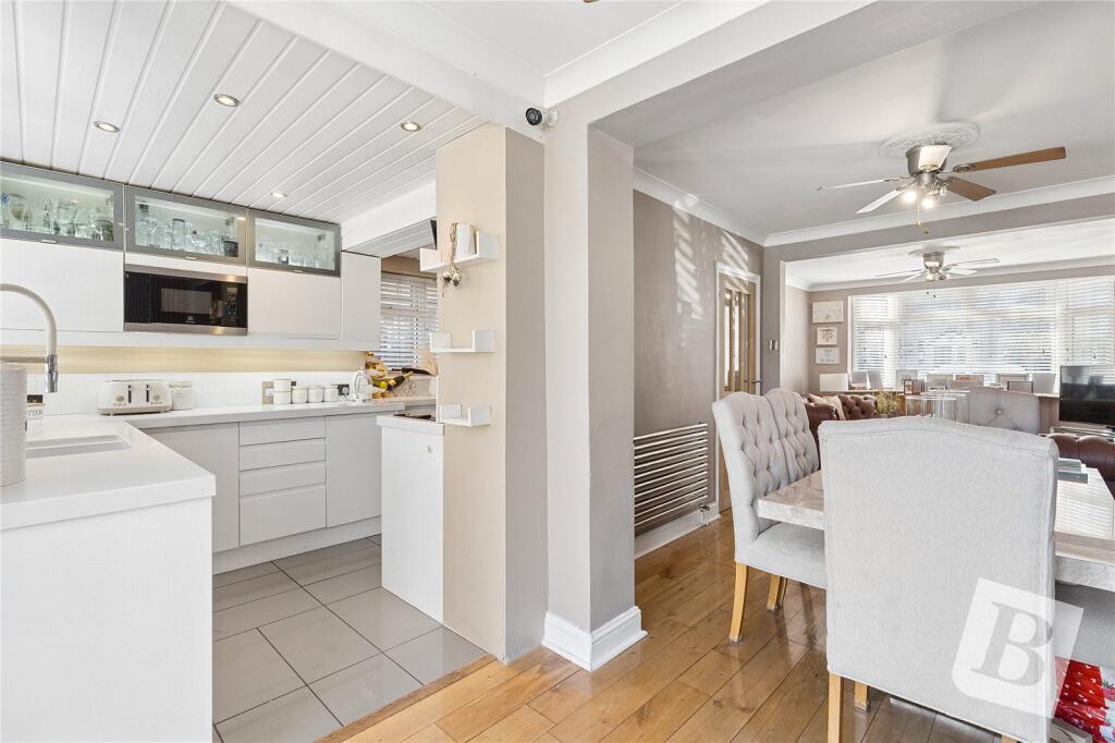 House in London - View 3