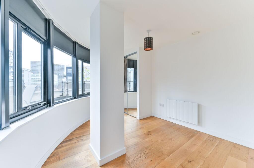 Apartment in Croydon - View 5