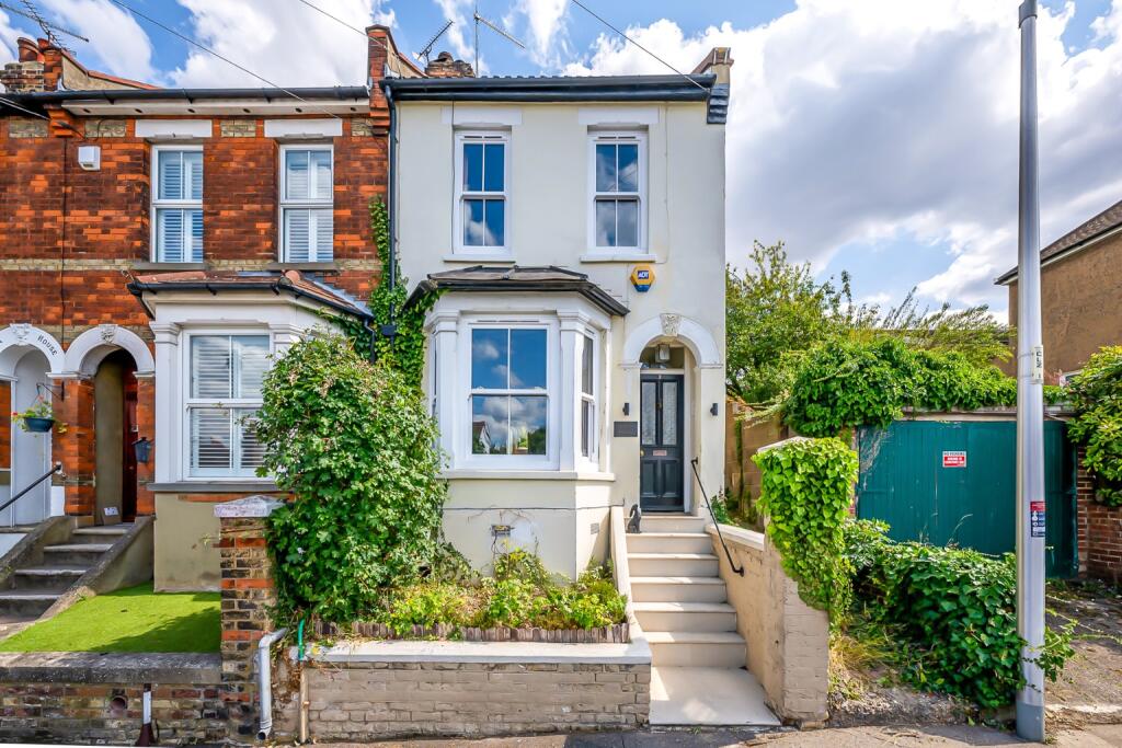 Main image of property: Cornwall Road, Rochester, ME1 3DR