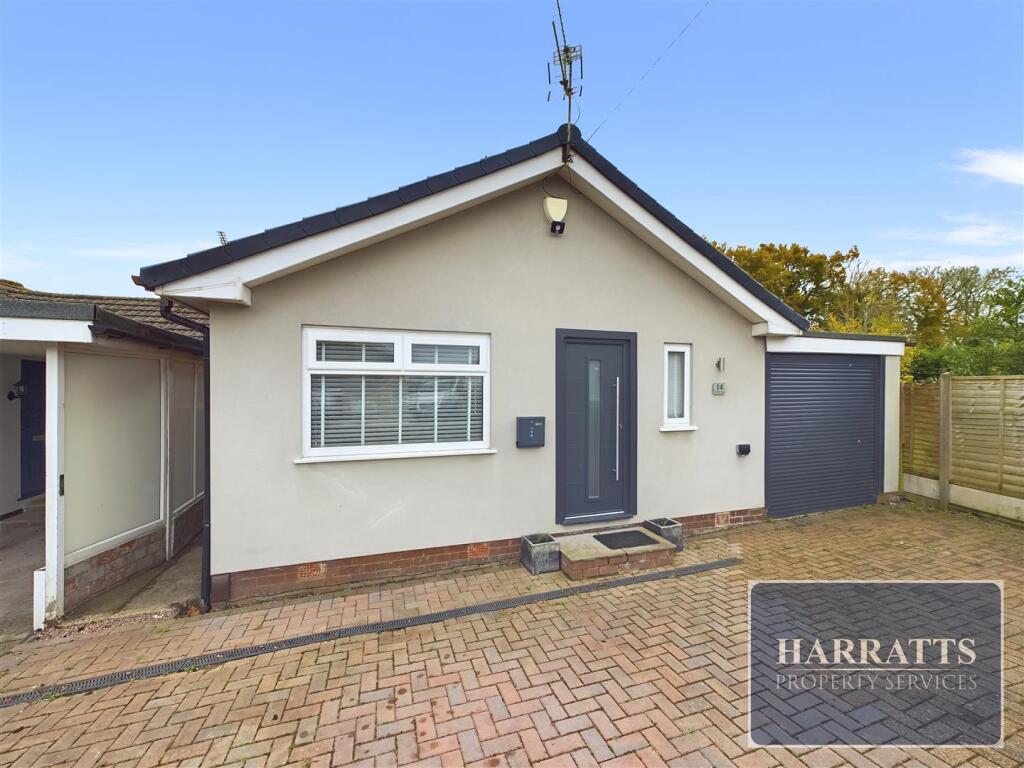 3-bed detached on Braeside Close, Stockport, £325,000