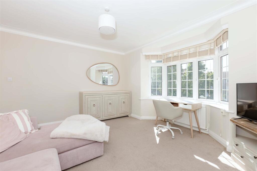 House in Brighton - View 4
