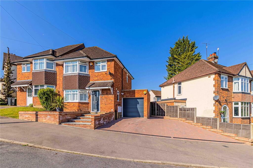 Main image of property: Chipperfield Road, Manor Estate, Hemel Hempstead, Hertfordshire, HP3