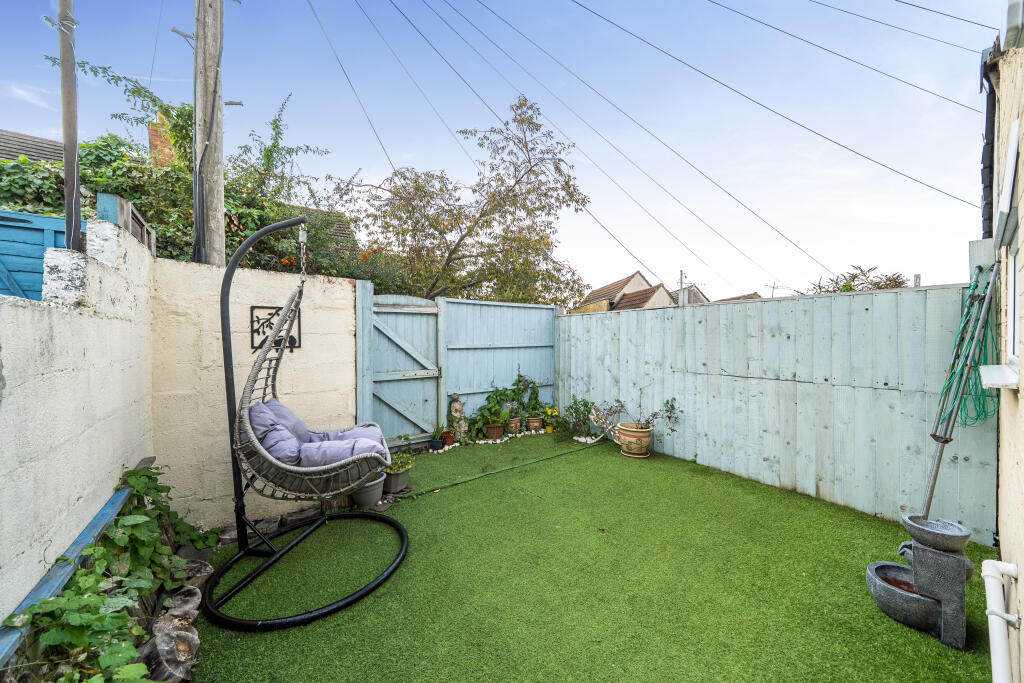 House in Swindon - View 4