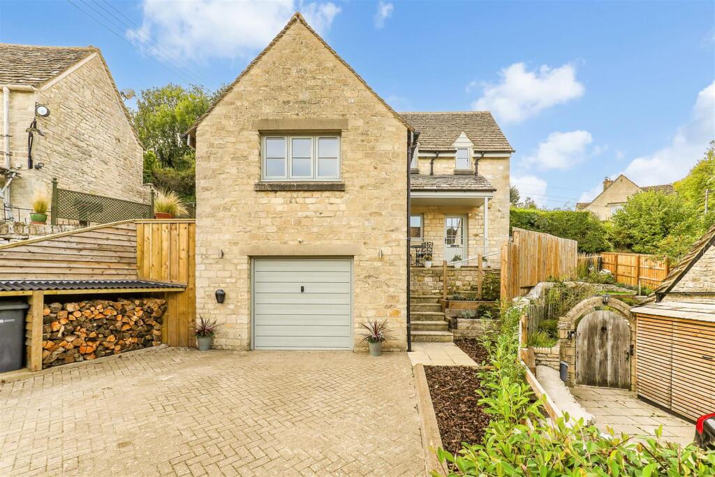 House in Gloucester - View 2