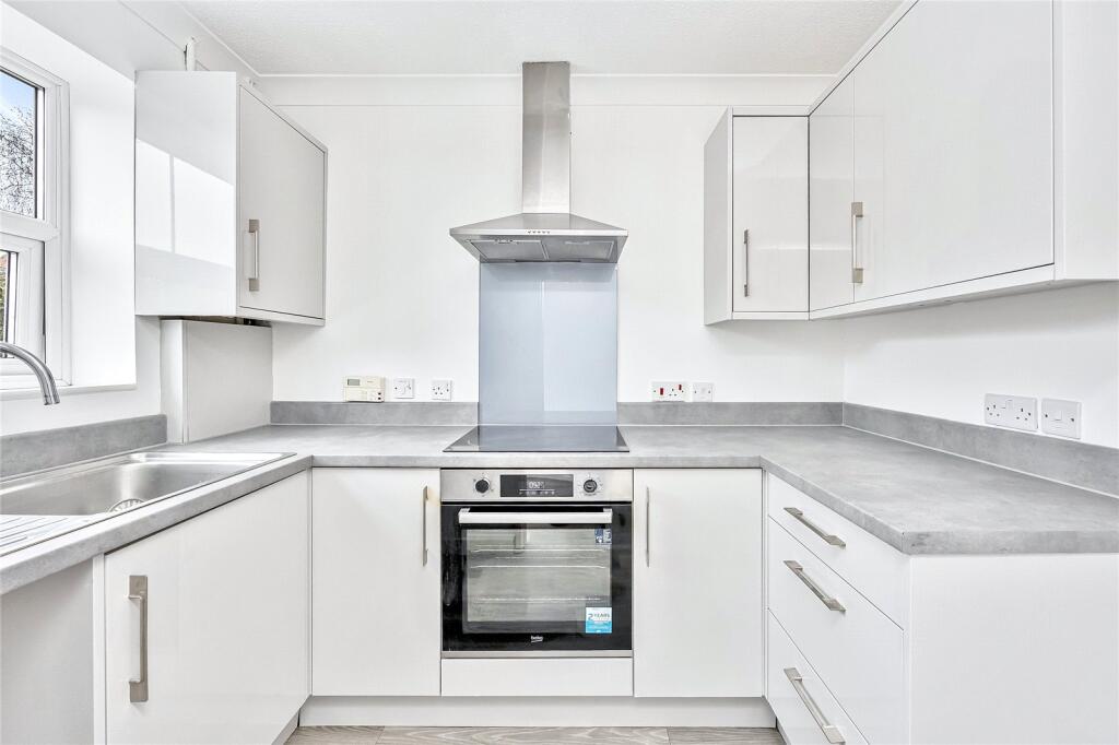 Laurel Close, Worthing, West Sussex, BN13 photo 2