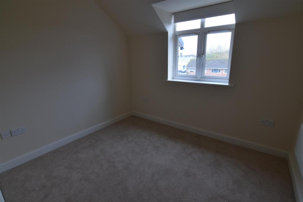 Apartment in Warwick, Cliff Hill - View 4